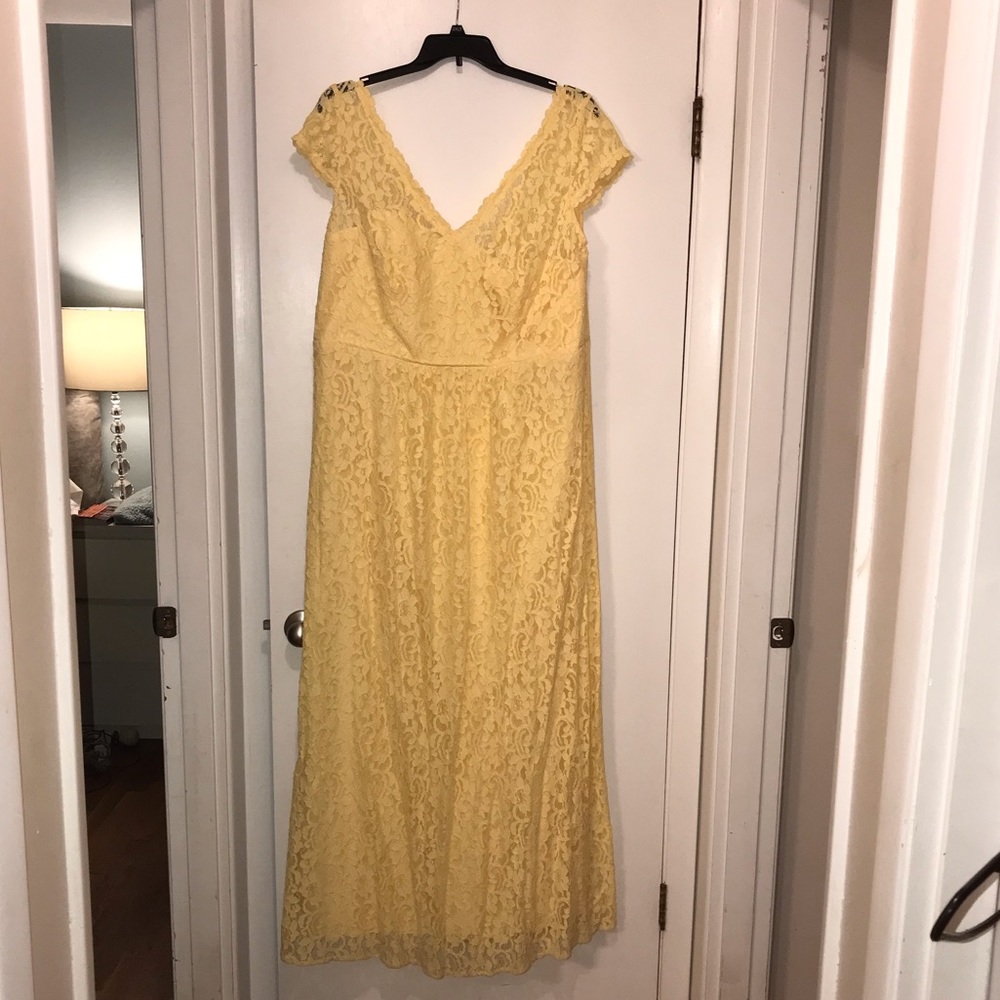 David’s Bridal Lace Dress size 22